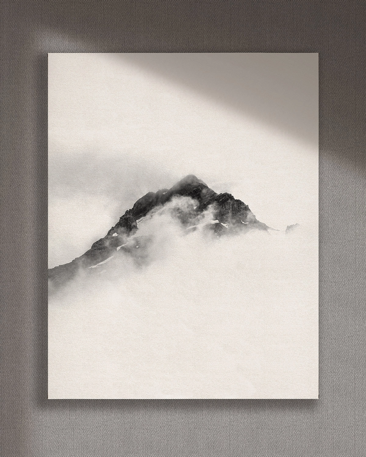 Cuadro Niebla vertical - 120x150 cm / Lona tensada con bastidor + marco color mañío