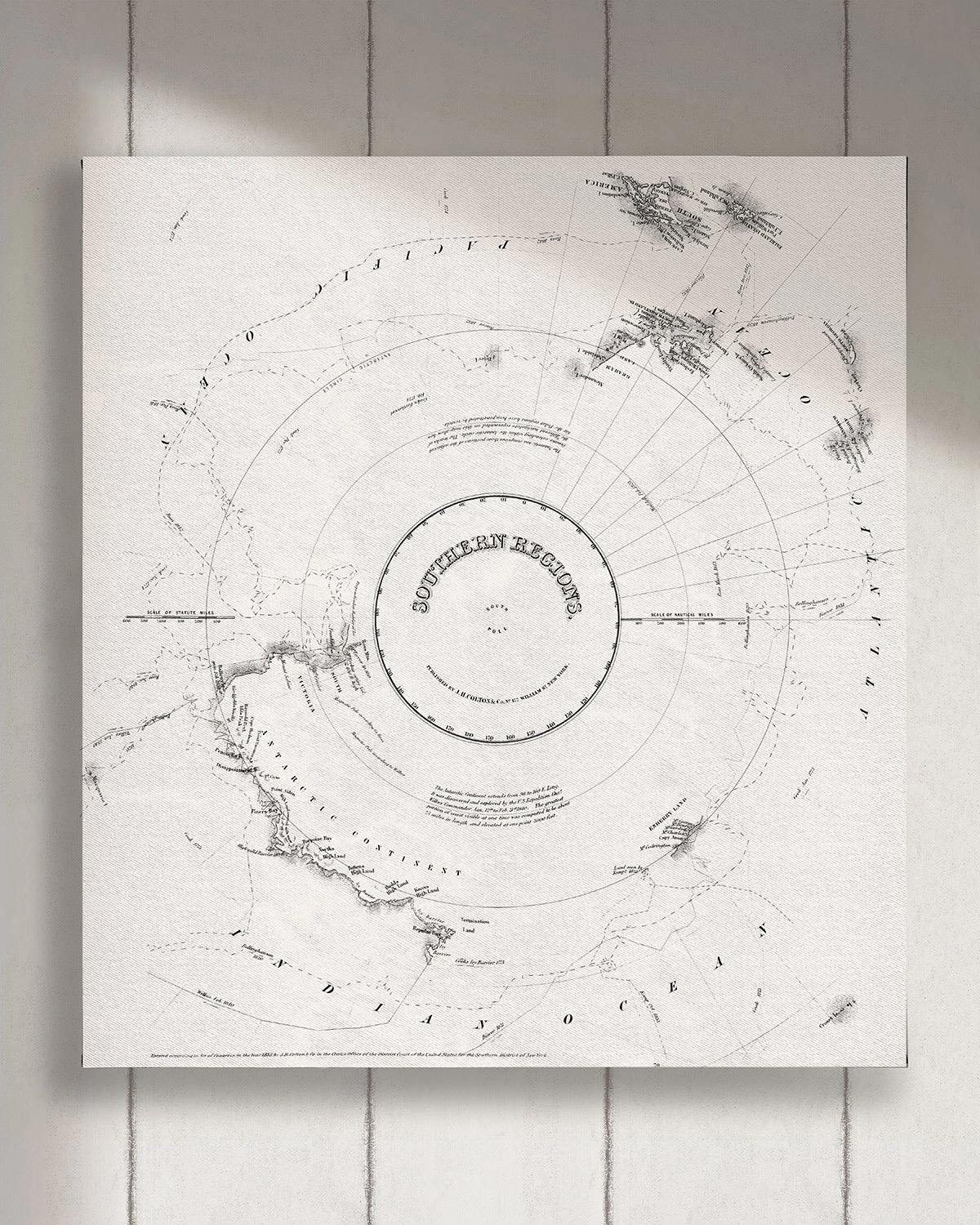Cuadro Mapa Polo Sur vertical - 110x120 cm / Lona tensada con bastidor + marco color mañío