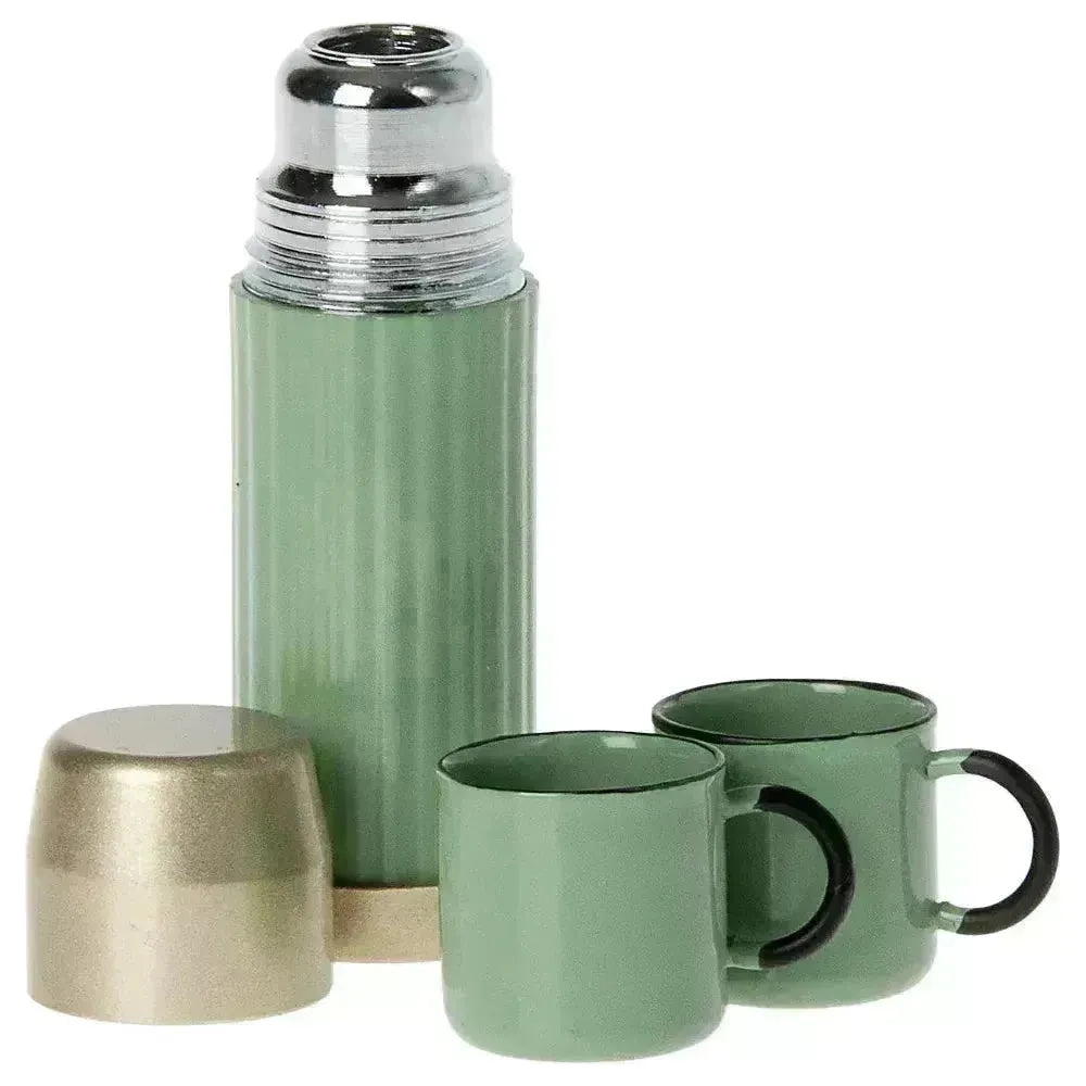 Termo con tazas para ratoncitos