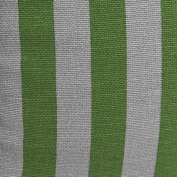 Detalle de la tela tejida a rayas verticales verdes y azul claro.