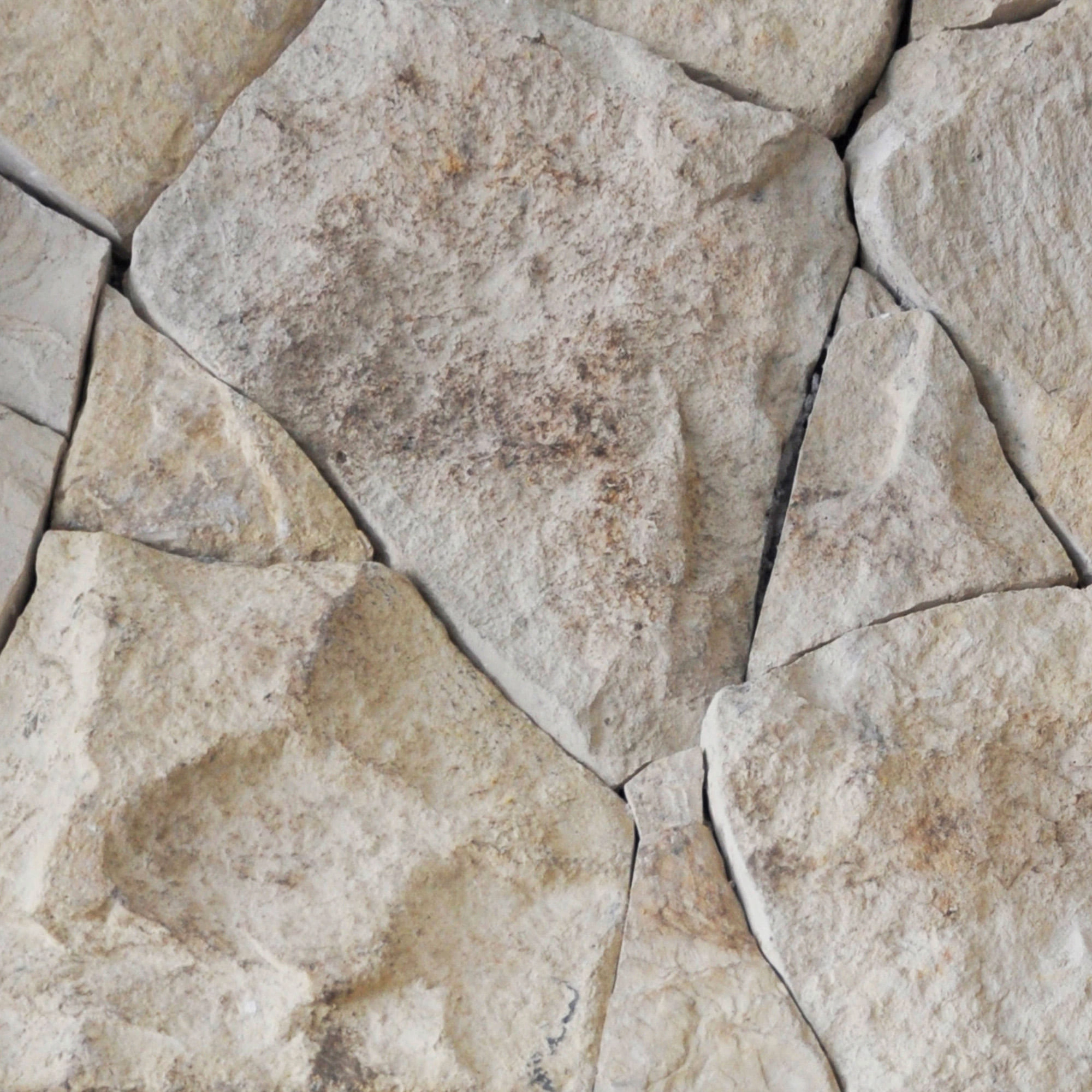 Concreto Arquitectonico Field Stone Hueso Beige Rústico Irregular entre 25-50 cm